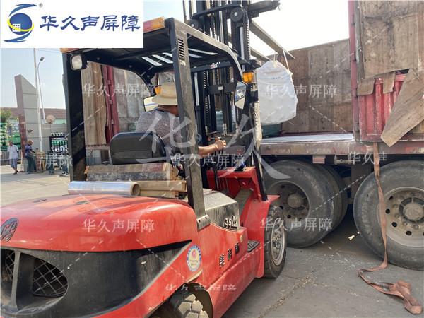 聲屏障發貨現場